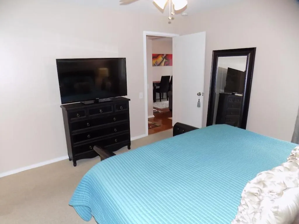 Heart Of Downtown/Walk To Broadway & The Action/Bars/Music Venues/Honky Tonks! Apartment Nashville United States
