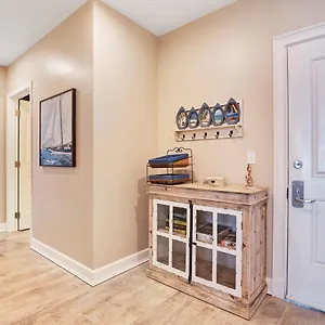 https://411-reflections-at-bay-point.panamacity-beachhotels.com