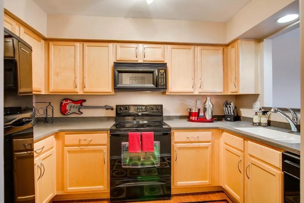 Heart Of Downtown/Walk To Broadway & The Action/Bars/Music Venues/Honky Tonks! Apartment Nashville